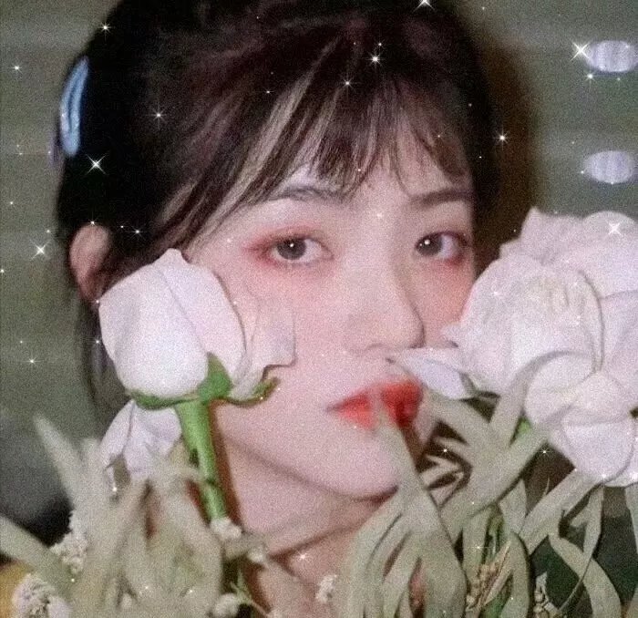 他的模样